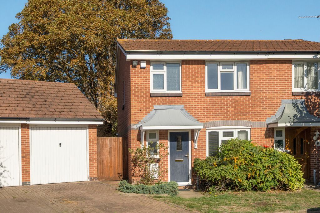 Property photo 1 of 18 1528284-18-6Abe30...