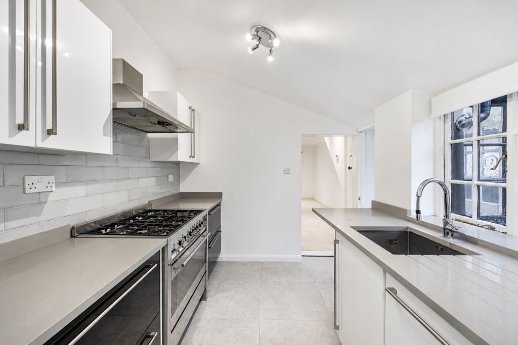 Property photo 3 of 14 86A58Fac-1485-4A39-B561-B8E3E7B226Ad