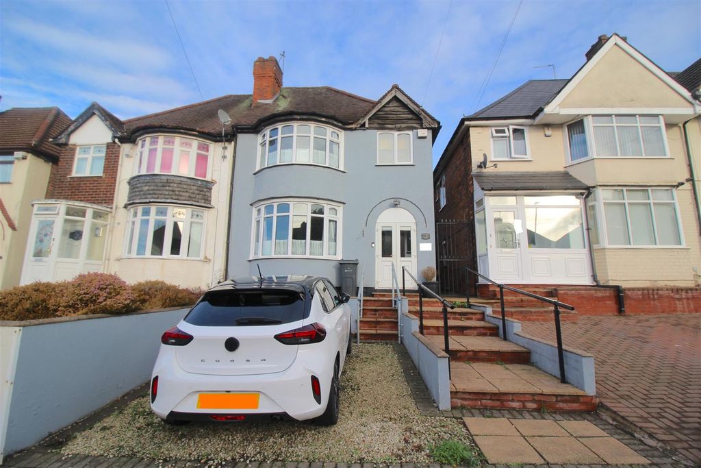 Property photo 1 of 11 Front