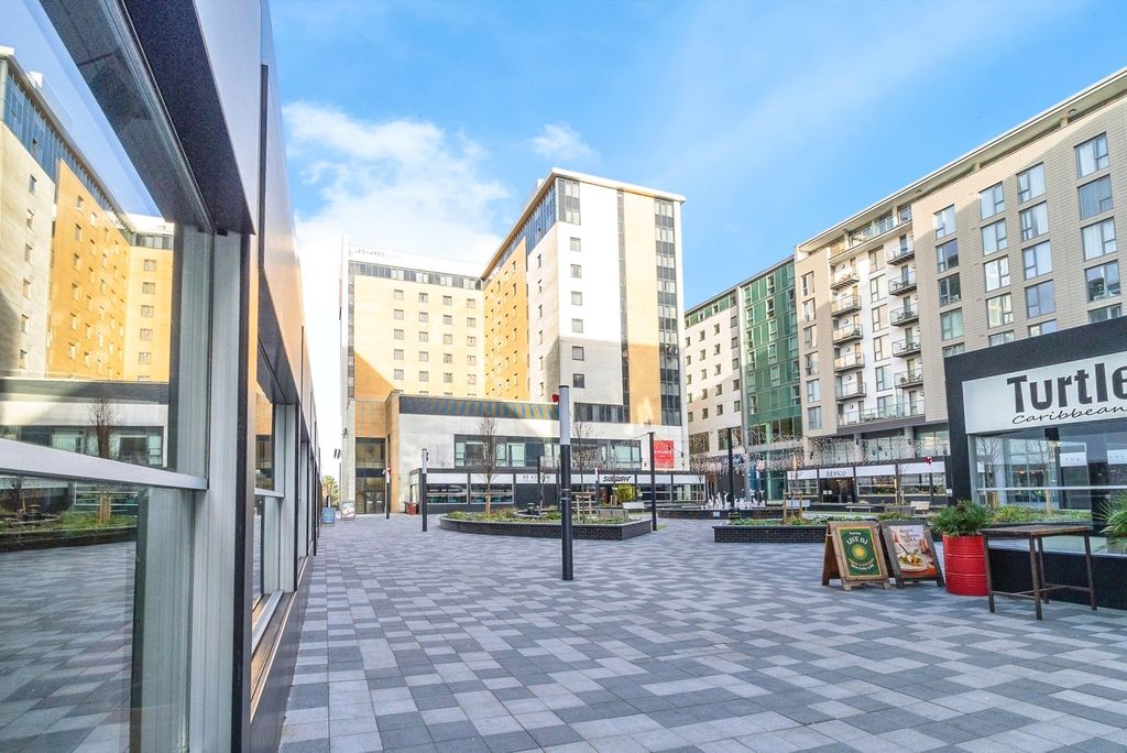 Property photo 2 of 20 Pbox-Img.Jpg