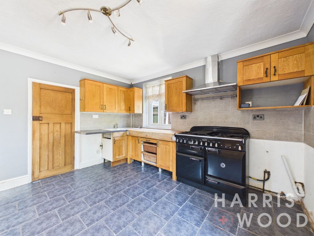 Property photo 2 of 28 5170672