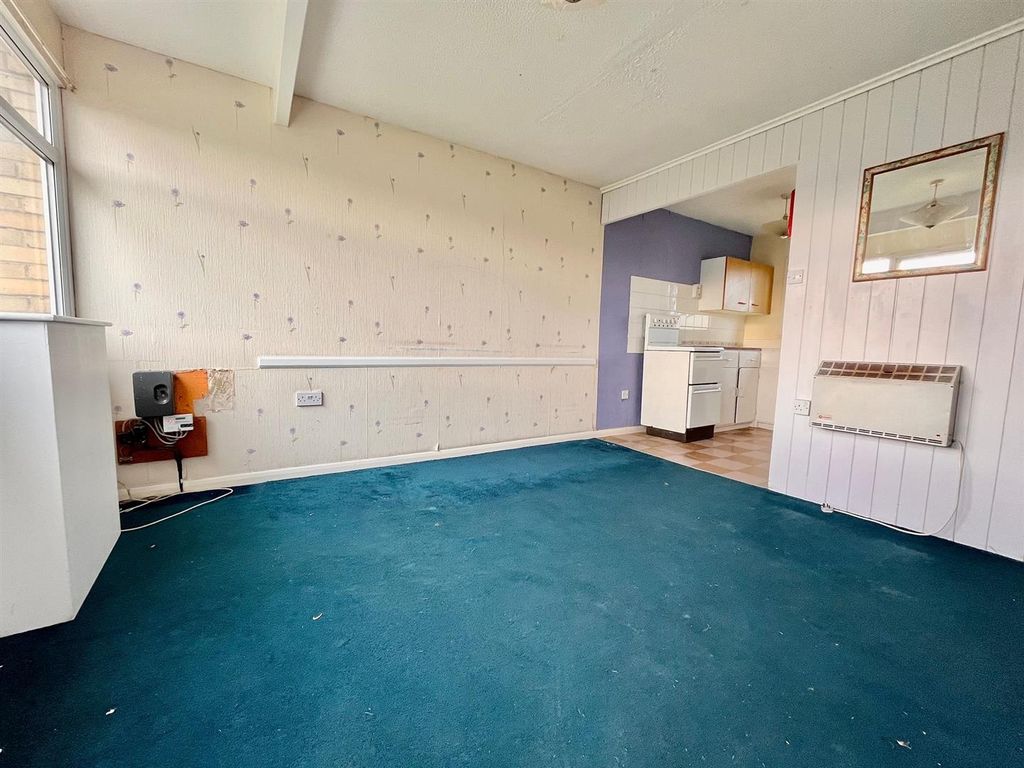 Property photo 2 of 6 Living Room