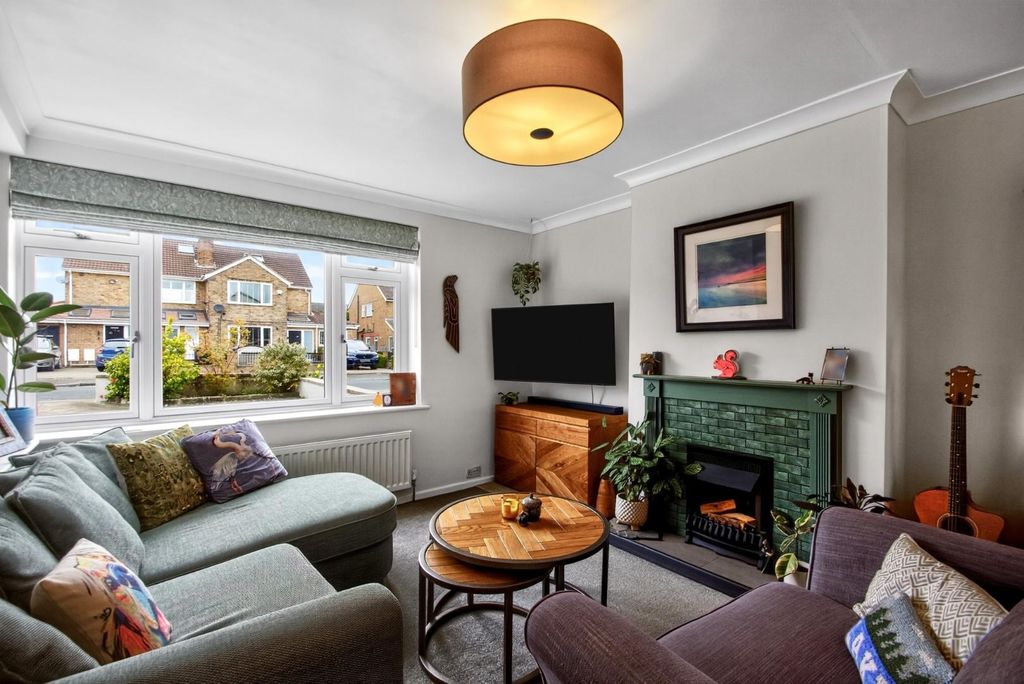 Property photo 3 of 19 53Almsfordoval-2.Jpg