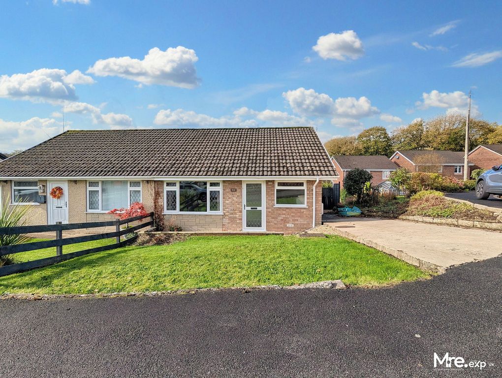 Property photo 2 of 25