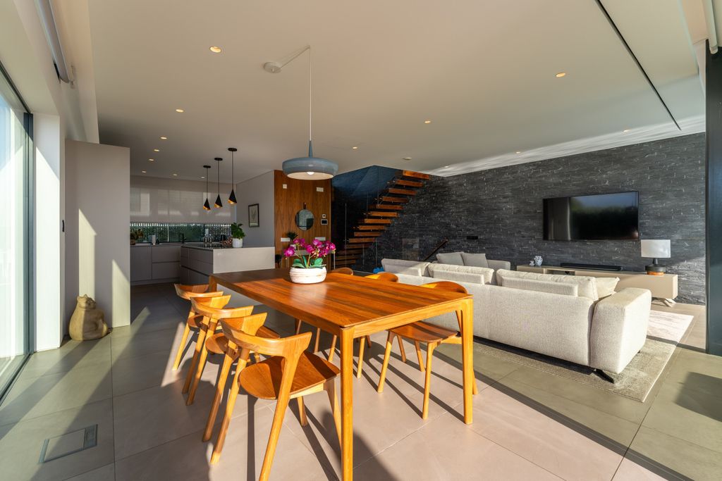 Property photo 3 of 30