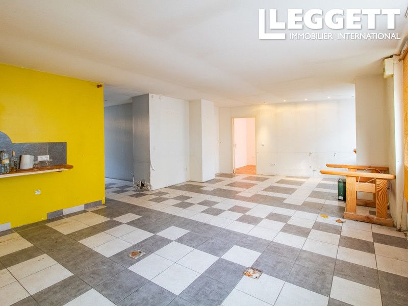 Property photo 3 of 10