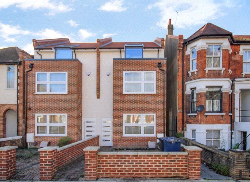 Property photo 2 of 8