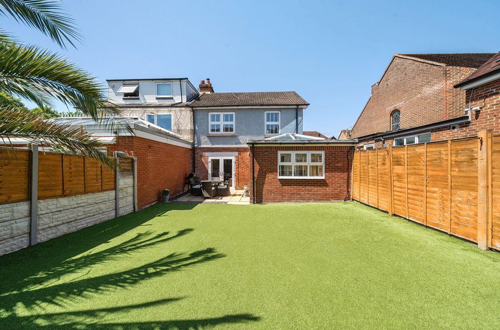 Property photo 3 of 14 1462935-21-6A1589...