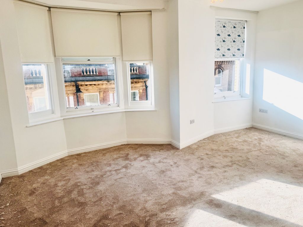 Property photo 3 of 11 Gallery