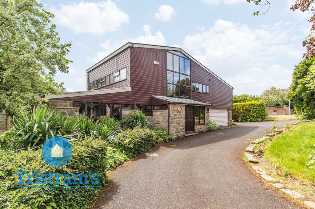 Property photo 1 of 34