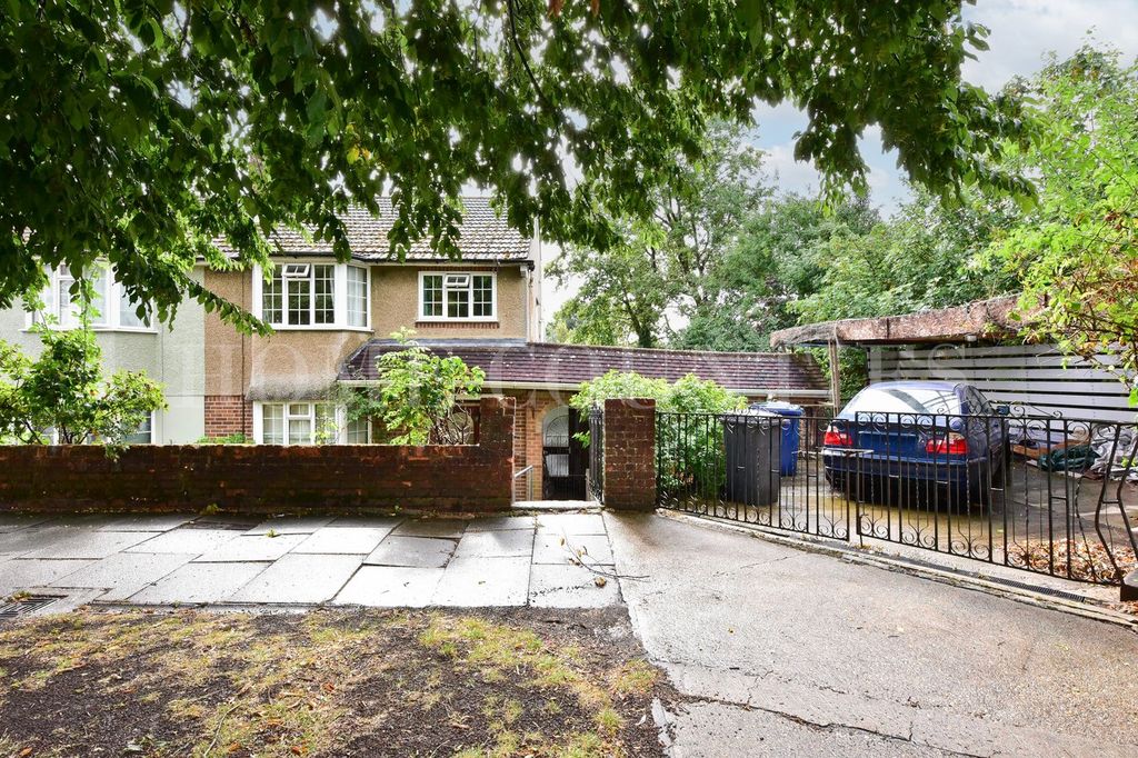 Property photo 1 of 28