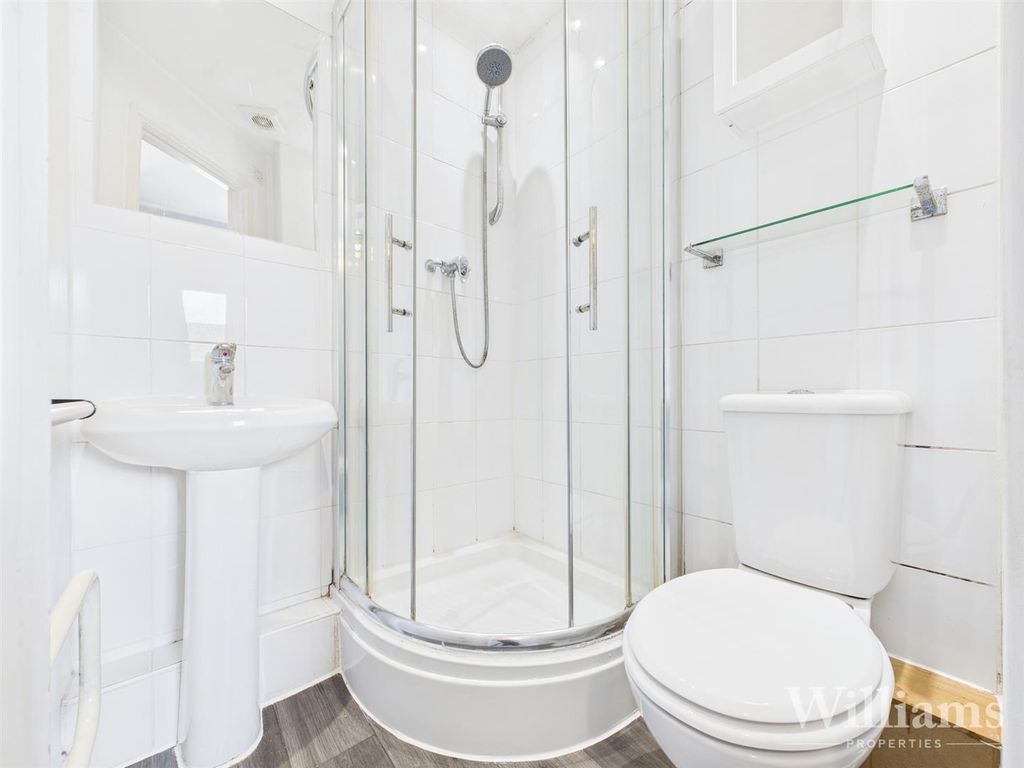 Property photo 3 of 24 Cam02861G0-Pr0462-Still003.Jpg