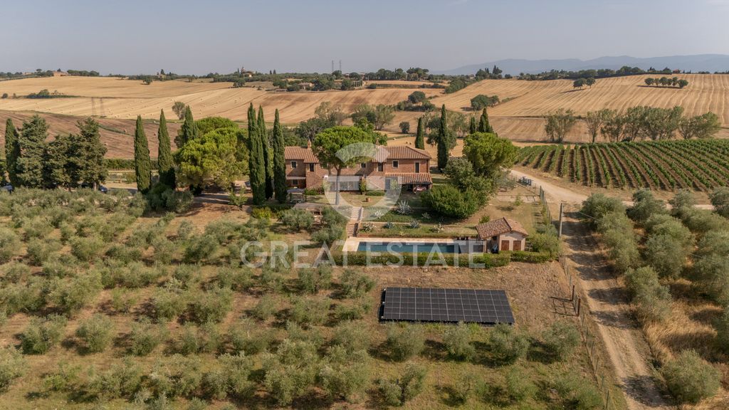 Property photo 2 of 113