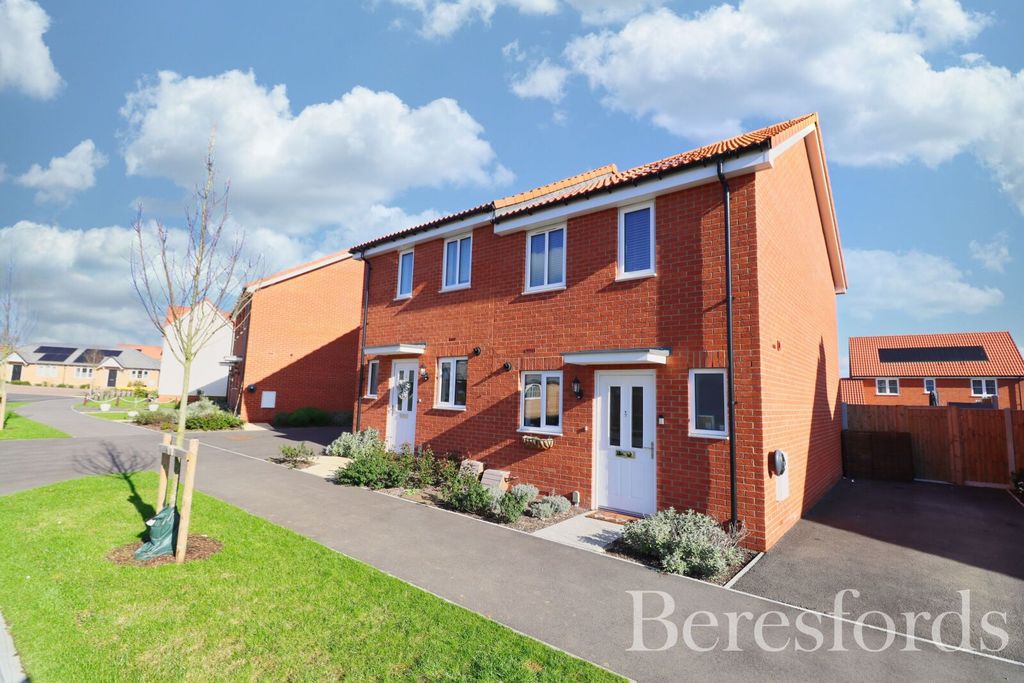 Property photo 1 of 17 Front