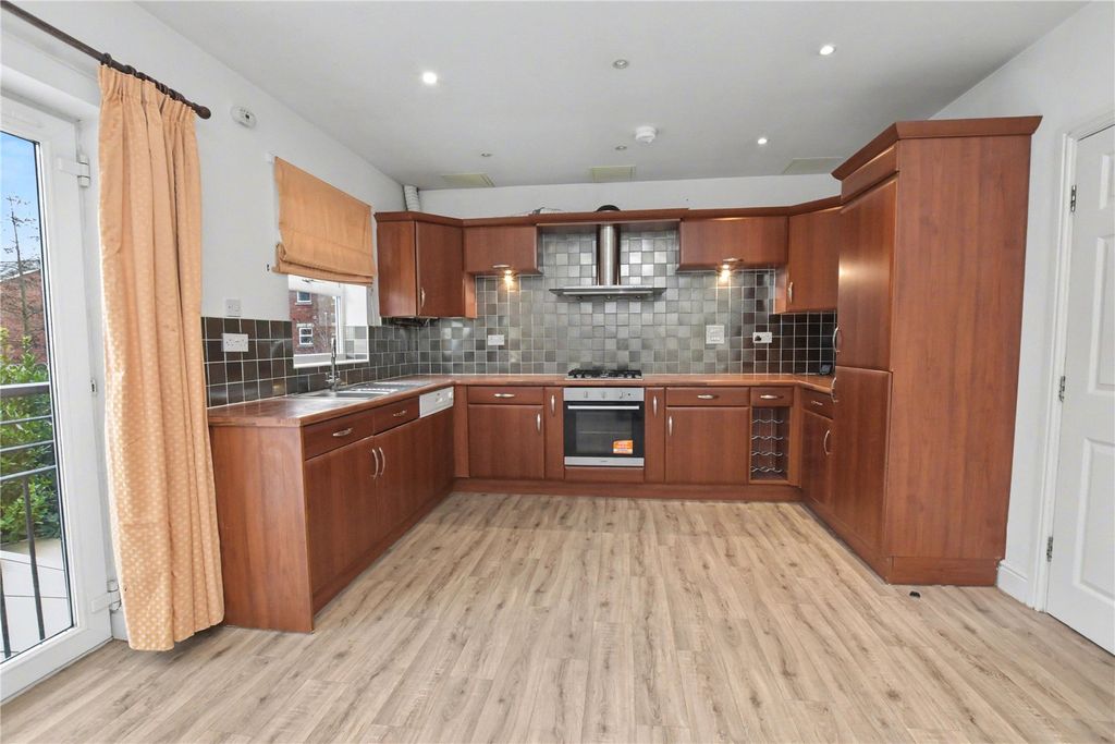 Property photo 2 of 27 Picture 2