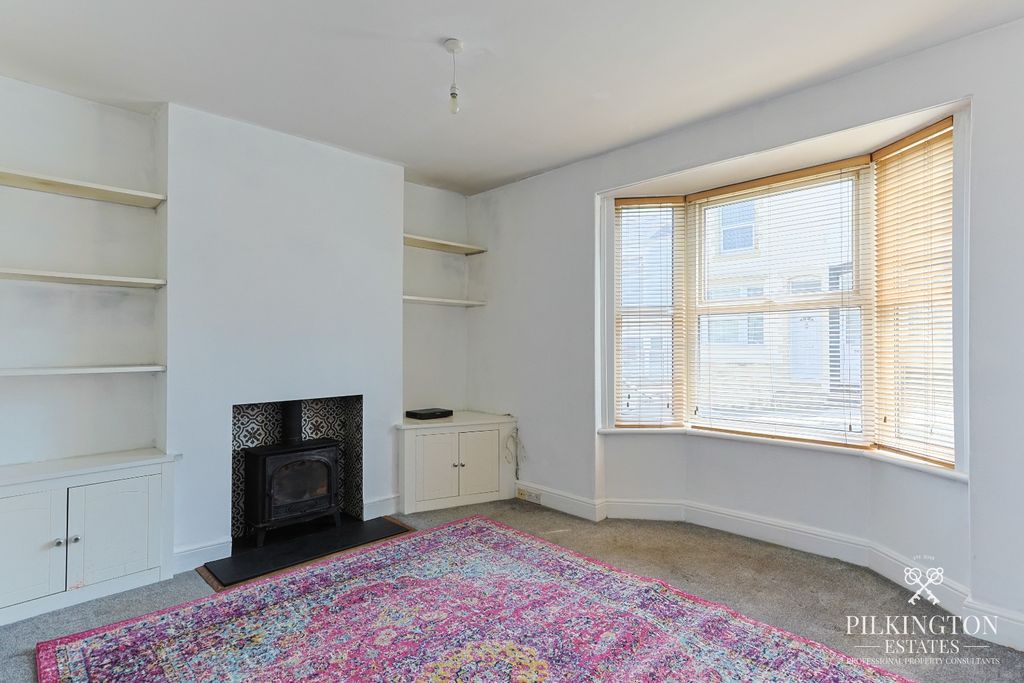 Property photo 3 of 12 5264765