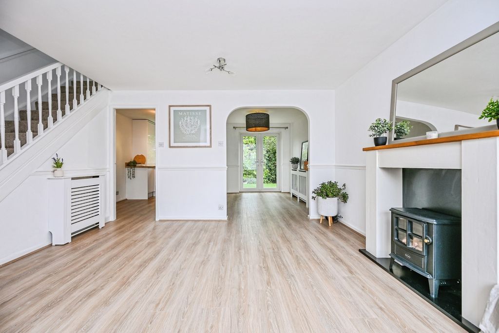 Property photo 3 of 25 Pbox-Img.Jpg