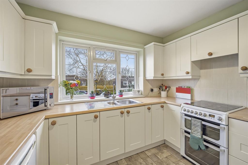 Additional image 2 of 3 bed detached house for saleBryn Goleu, Bedwas, Caerphilly CF83