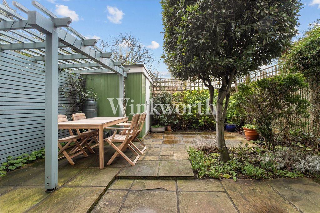 Property photo 3 of 18 Picture No. 15