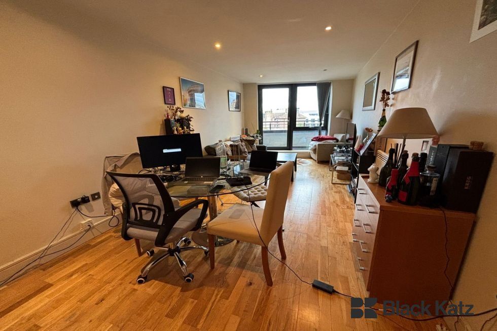 Property photo 3 of 8