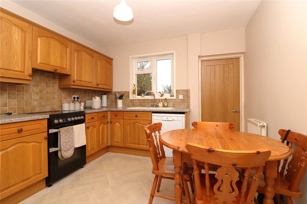 Property photo 3 of 22 Picture No. 09
