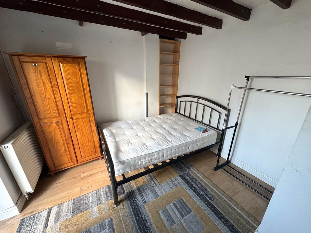 Property photo 1 of 3