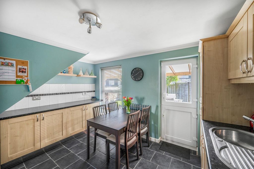Property photo 2 of 20 Kitchen/Dining Room