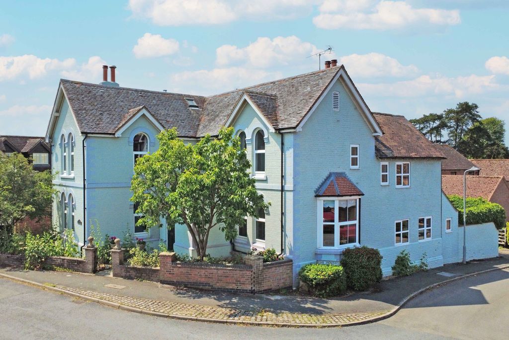Property photo 1 of 22
