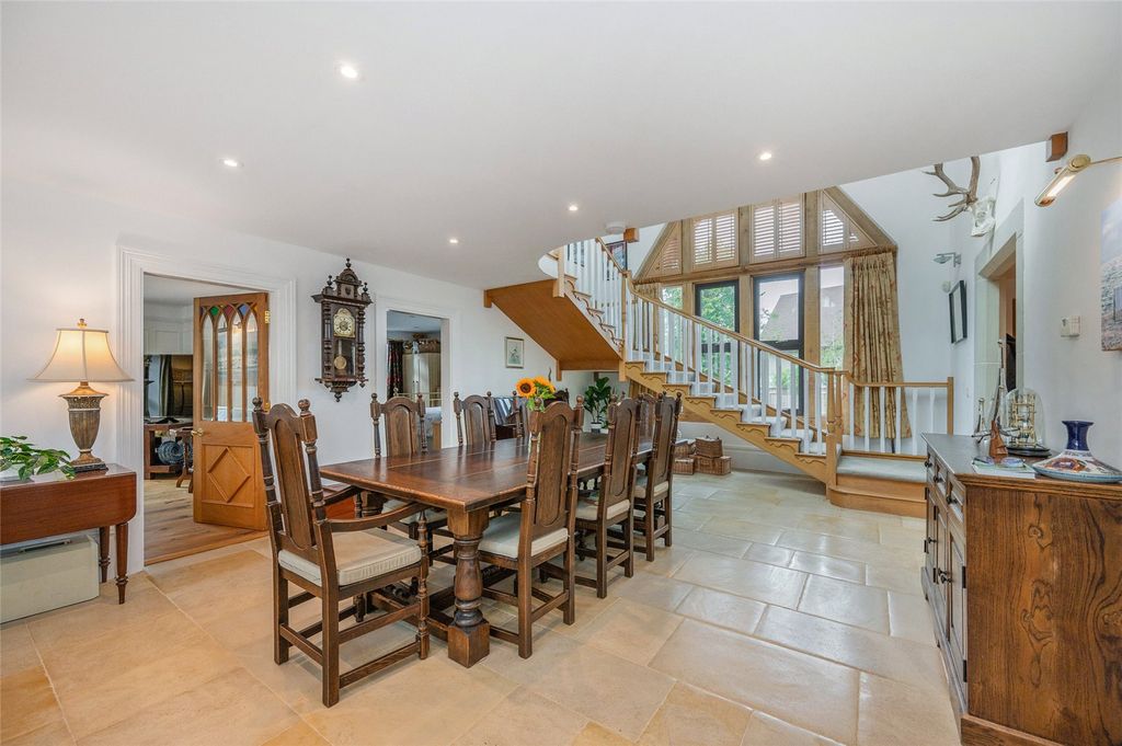 Property photo 2 of 16 Dining/Sitting Room