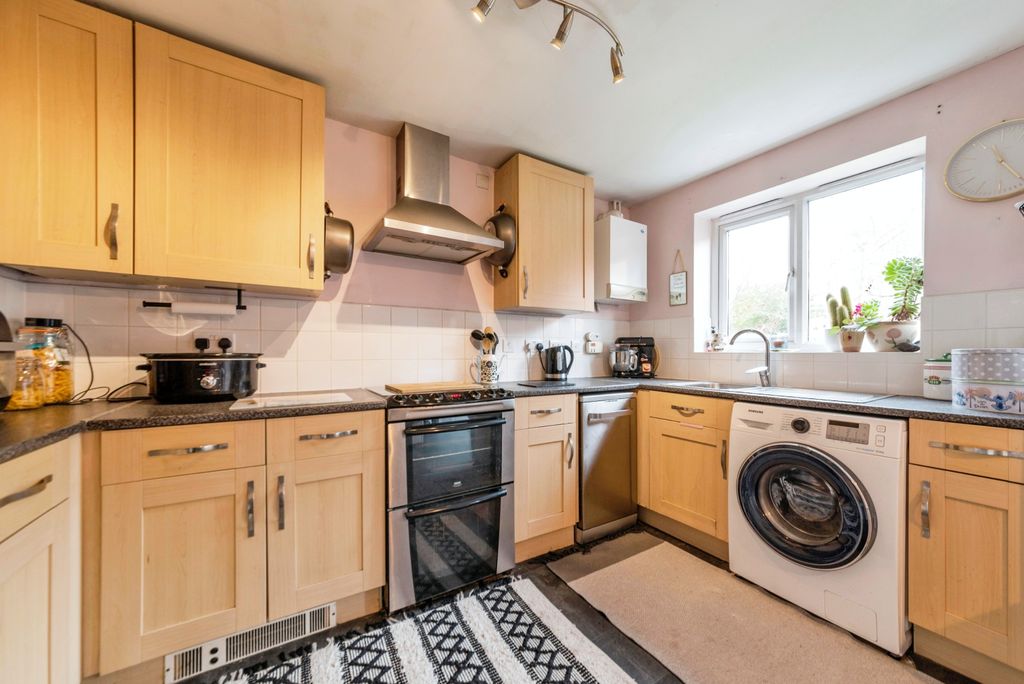 Property photo 2 of 13