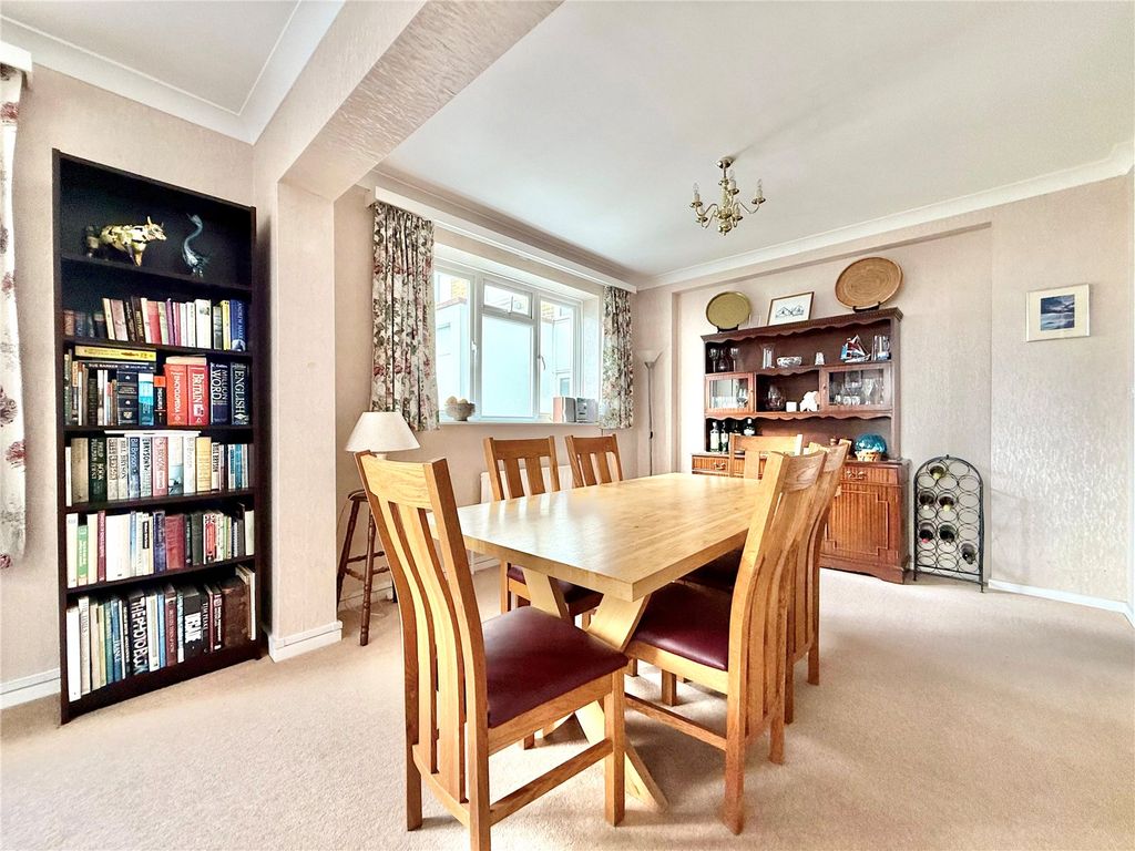 Property photo 3 of 19 Picture No. 09