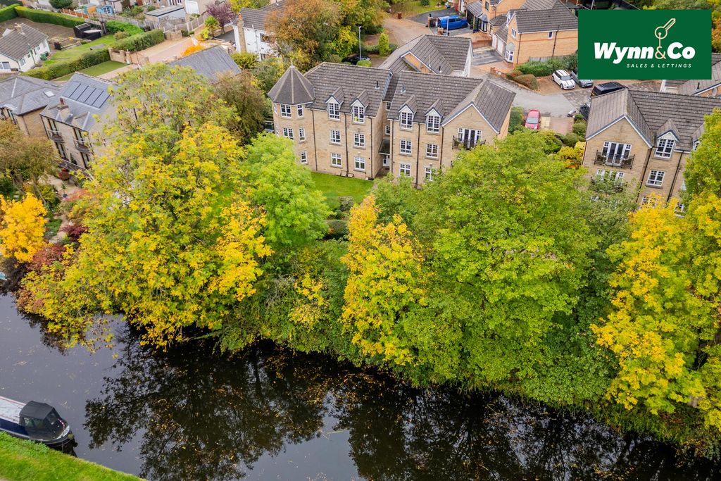 Property photo 1 of 24 Exterior