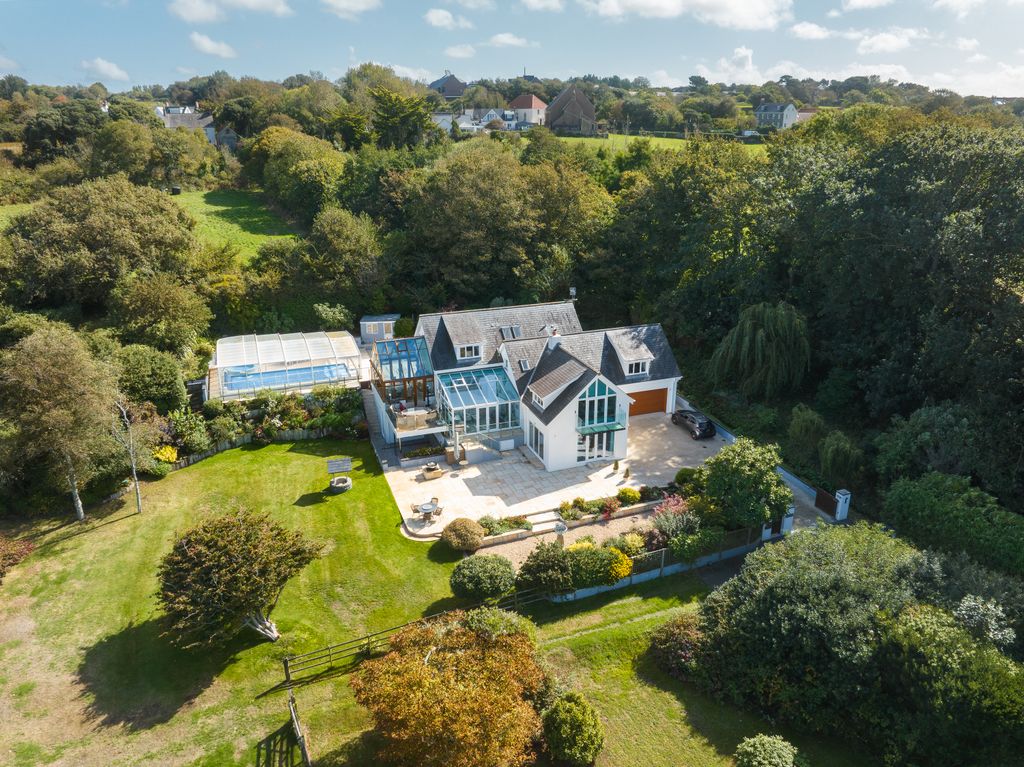 Property photo 3 of 20