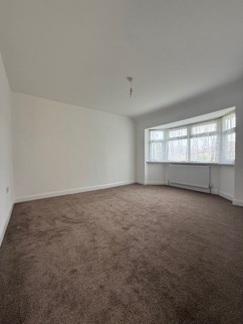Property photo 3 of 8 6