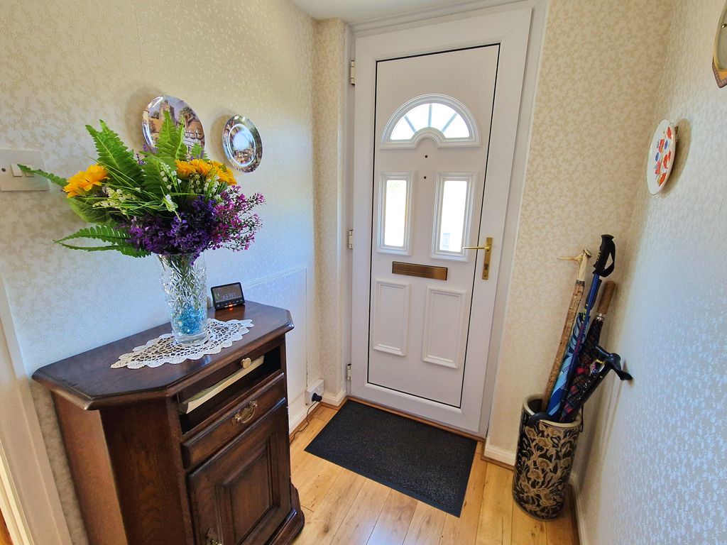 Property photo 3 of 27