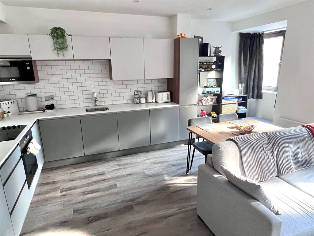 Property photo 2 of 7 Picture No. 04