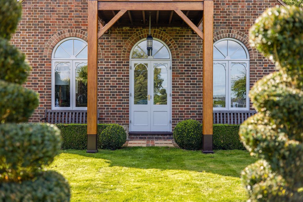 Property photo 3 of 45