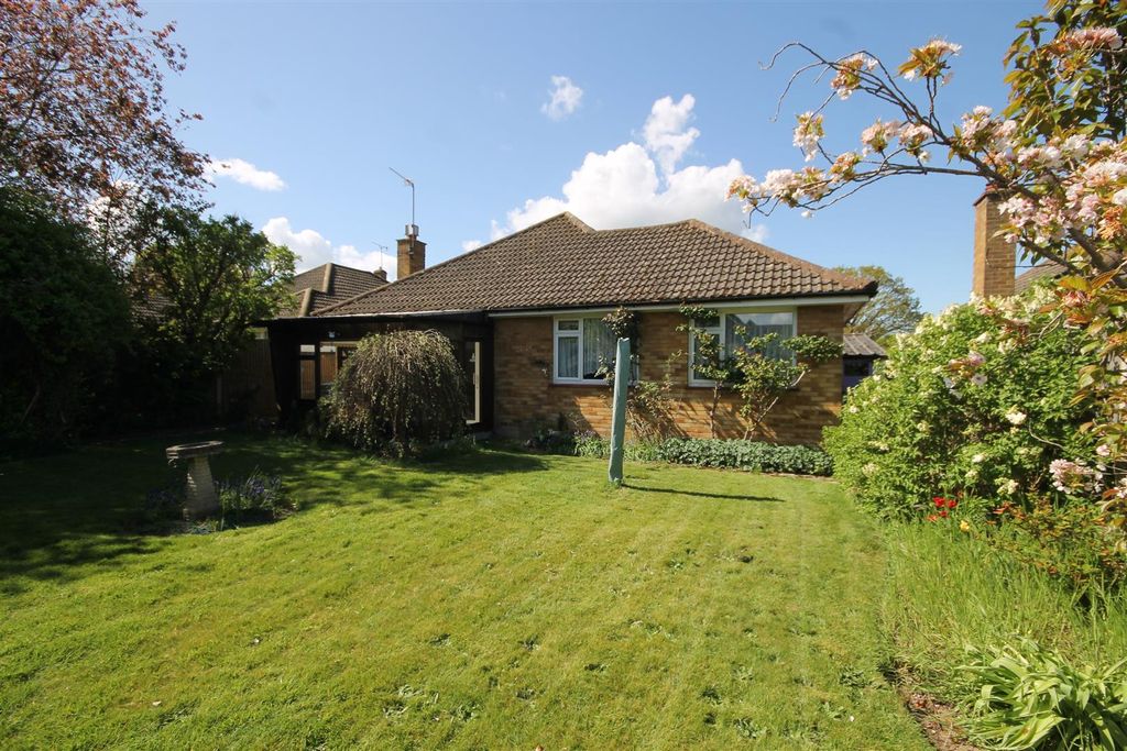 Property photo 2 of 11 .Gardenrear.Jpg