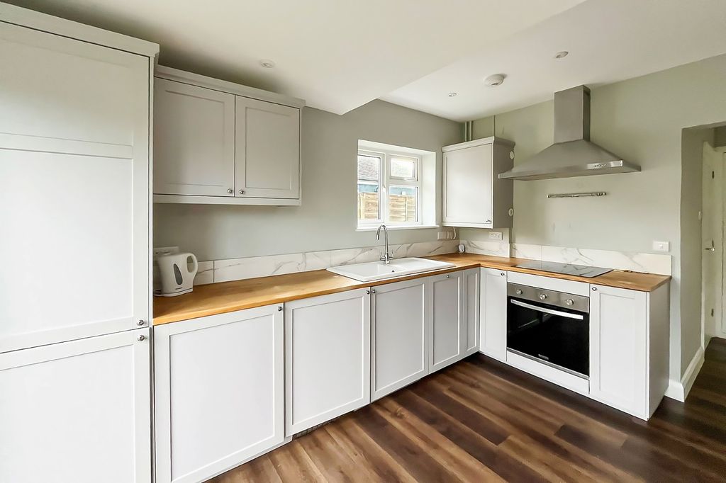 Property photo 3 of 12 Picture No. 06