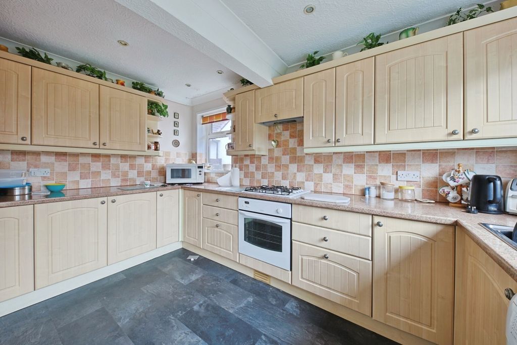 Property photo 3 of 9 3909327