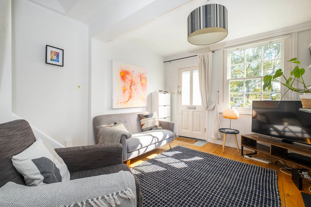 Property photo 2 of 19