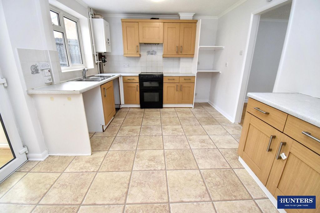 Property photo 3 of 16 Kitchen