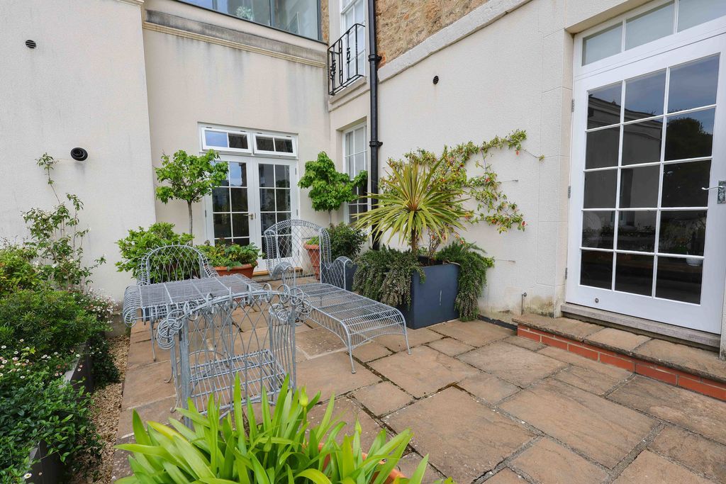 Additional image 14 of 2 bed flat for saleMarine Hill, Clevedon BS21