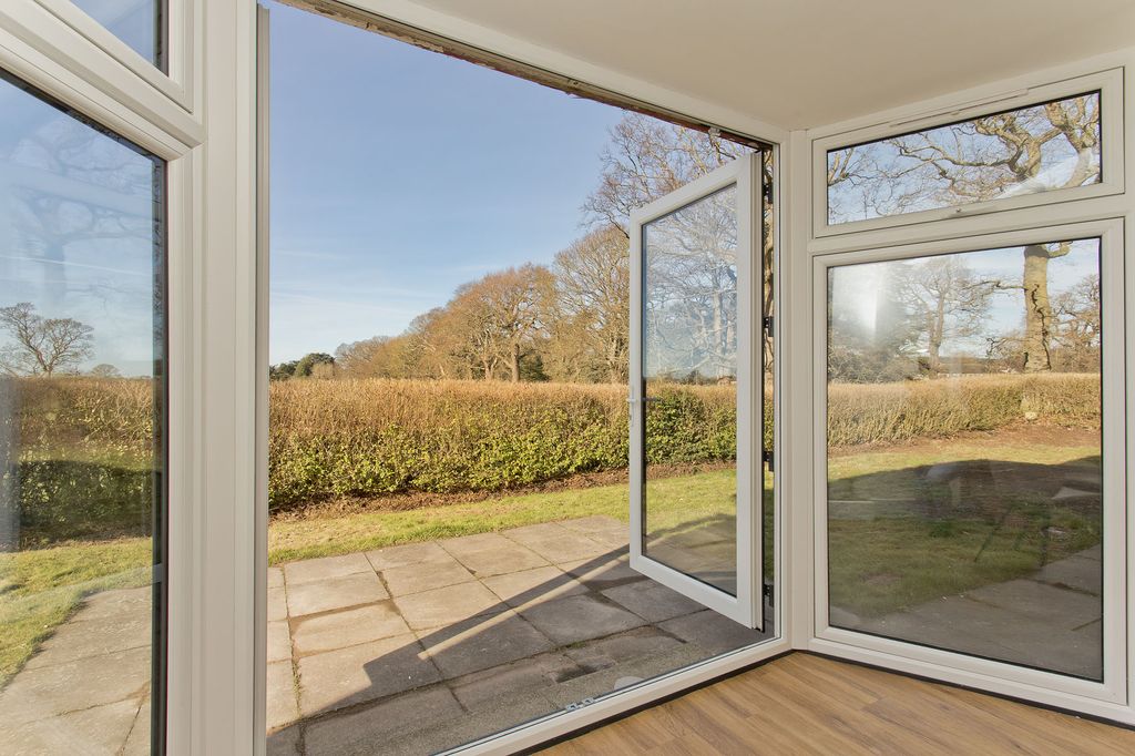 Property photo 3 of 23 Property Image 4