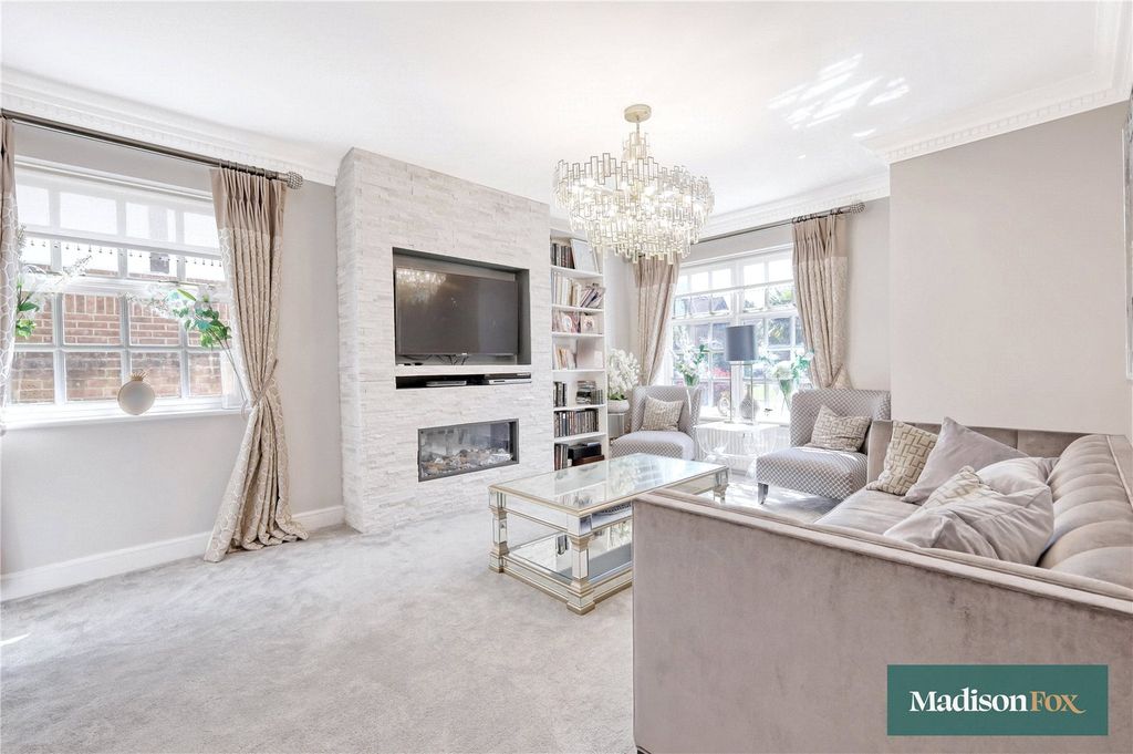 Property photo 2 of 47 Picture No. 78