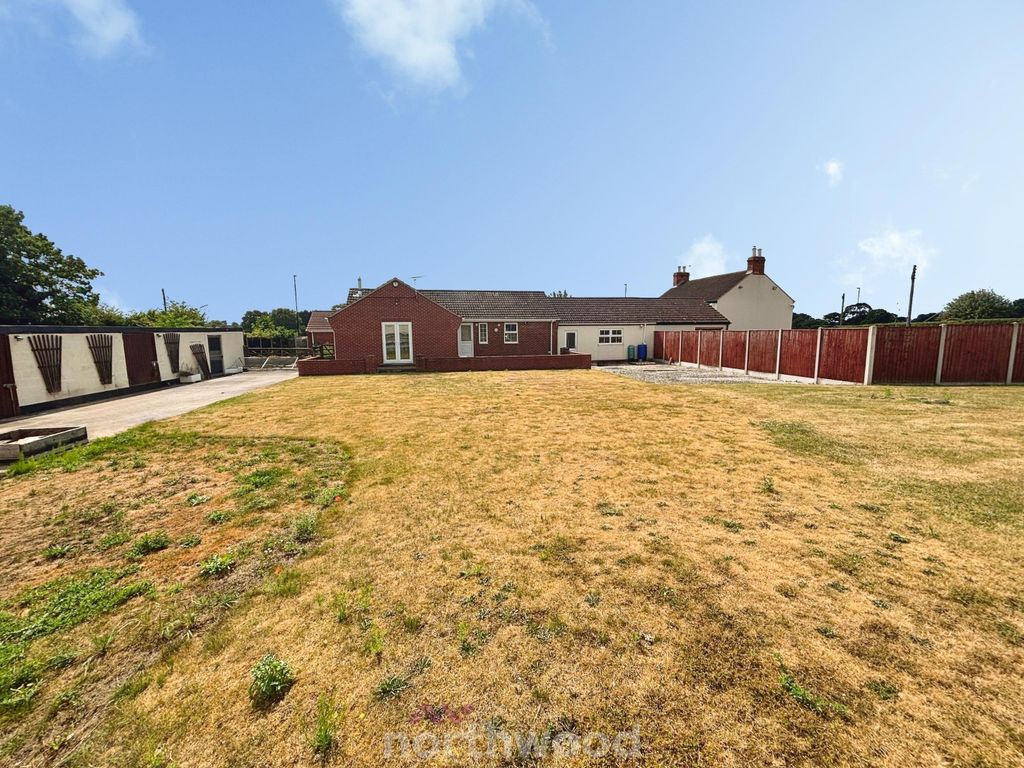 Property photo 2 of 38