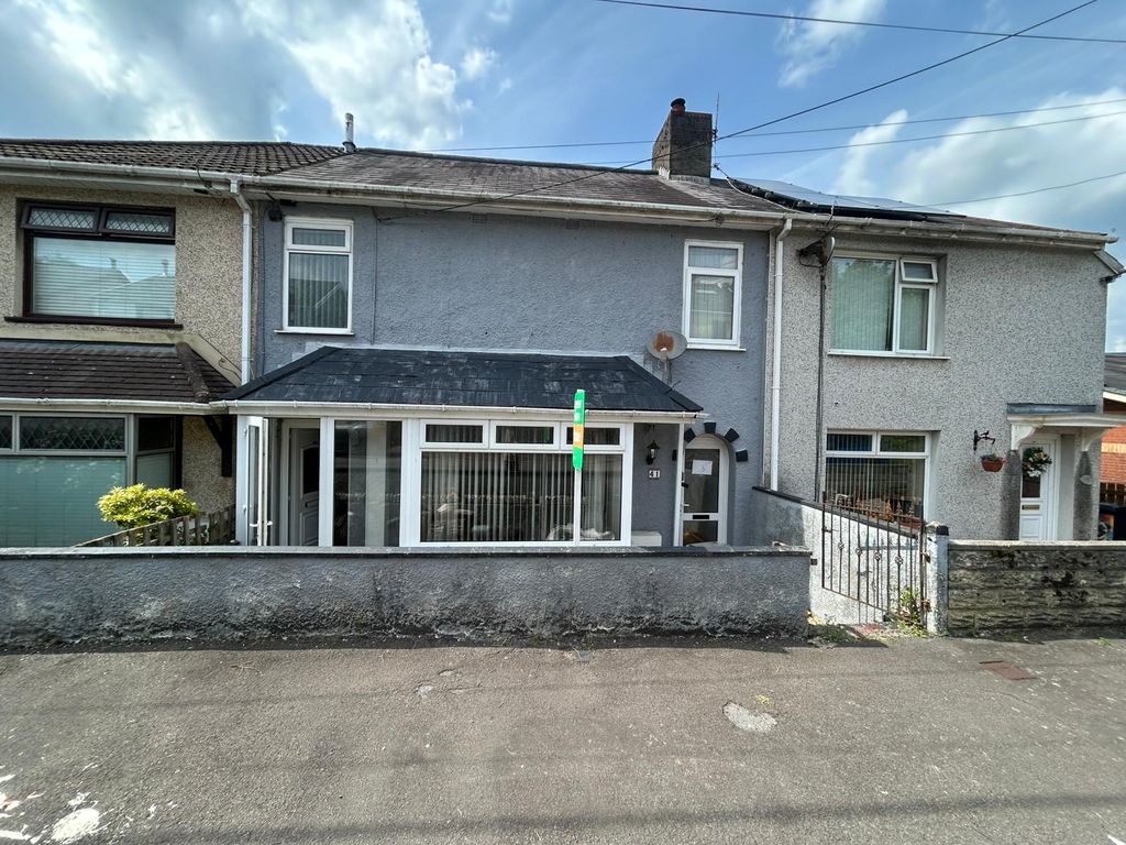 Property photo 1 of 2