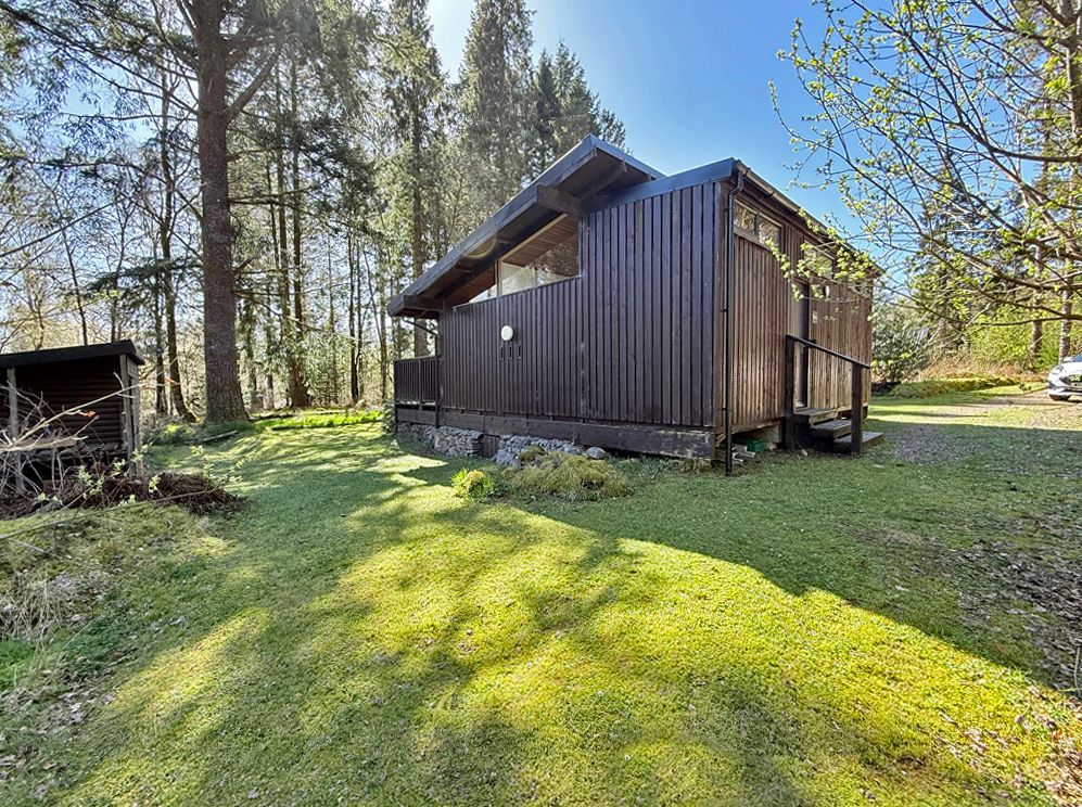Property photo 2 of 32