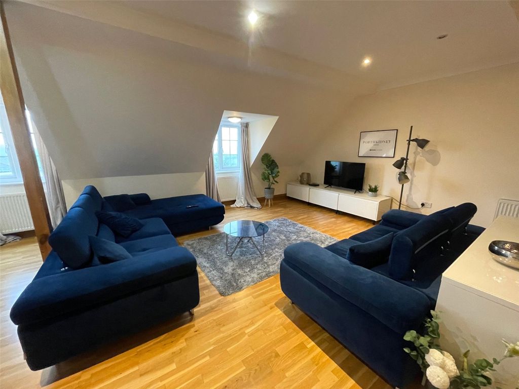 Property photo 3 of 13 Picture No. 10