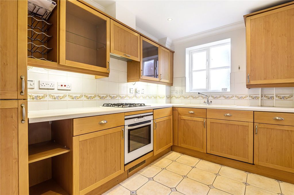 Property photo 3 of 12 Picture No. 30